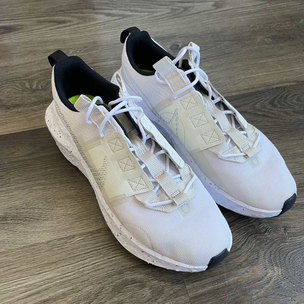 Brand new never worn Nike shoes size 10 mens